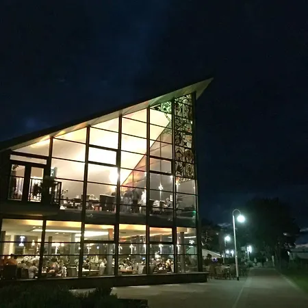 Strandlaeufer Nyaraló *